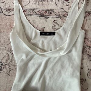 Lioness Deep U shirt